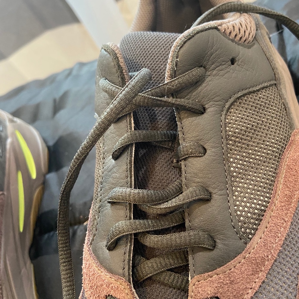 Adidas Yeezy Boost 700 Mauve Mens - Picture 4 of 7